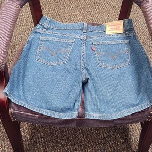 Levi's 550 shorts size 12